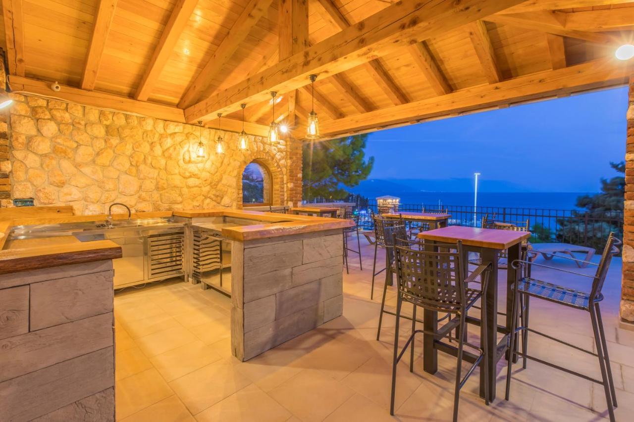 Palace Paulina Residence Novi Vinodolski Exterior foto